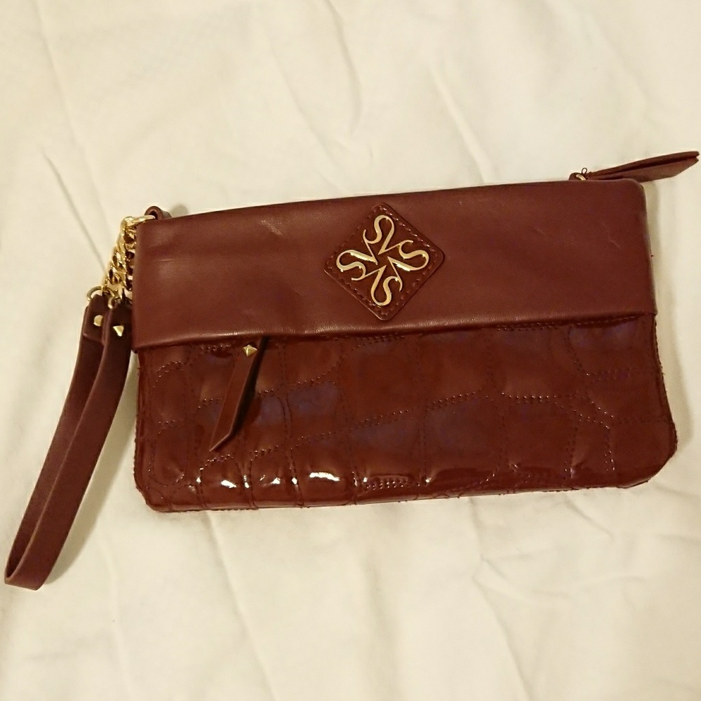 Vera Wang Wristlet